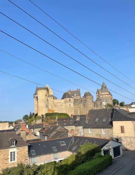 Appartement Calme Et Cosy Proche Centre Vue Chateau Vitré Esterno foto